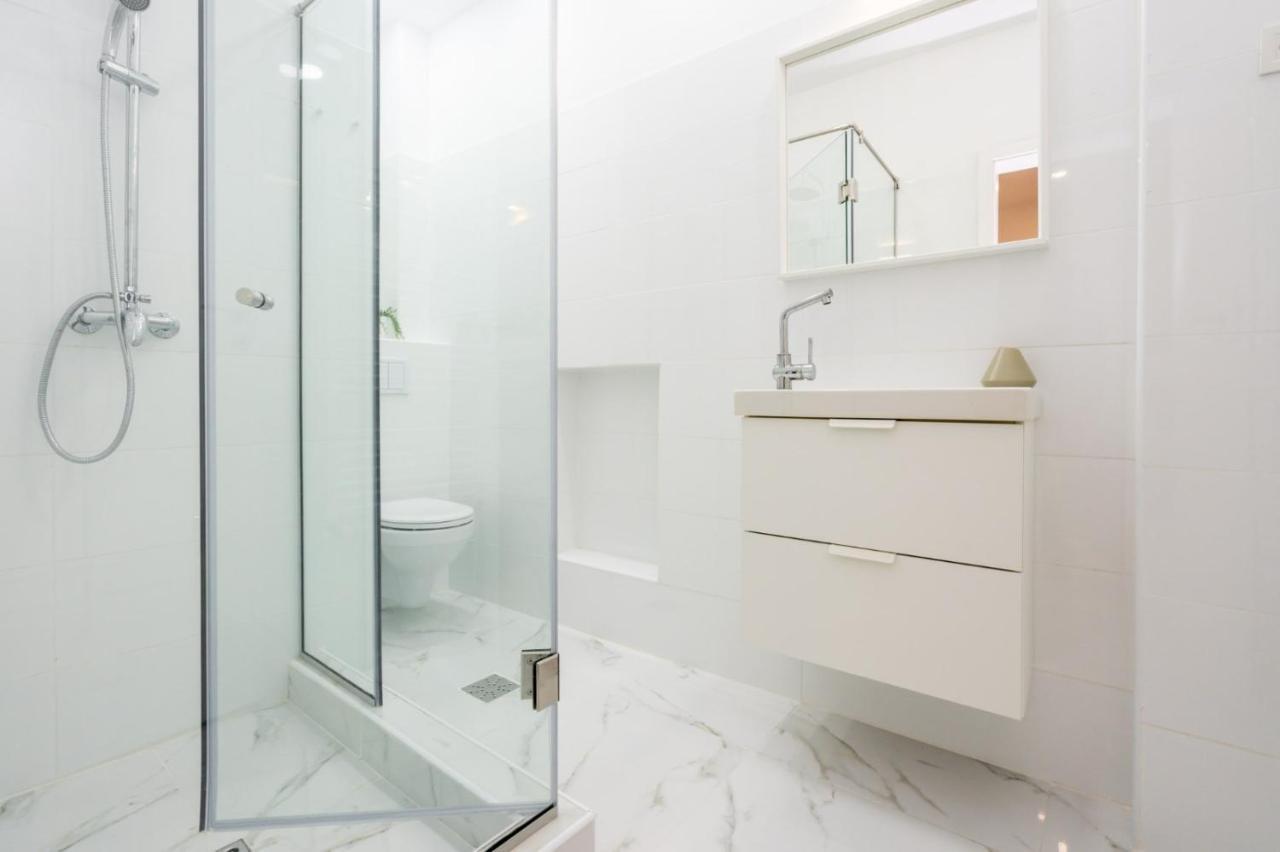 Fantastic City Center Apartment Bucureşti Ngoại thất bức ảnh